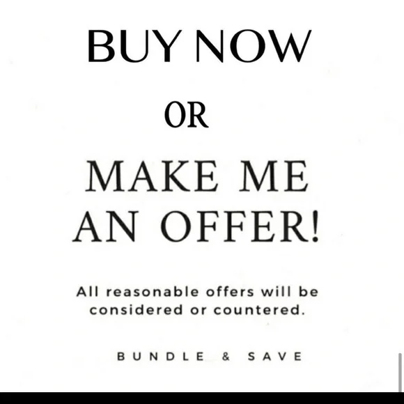 Chanel Gold Logo Charm - Picture 7 of 8